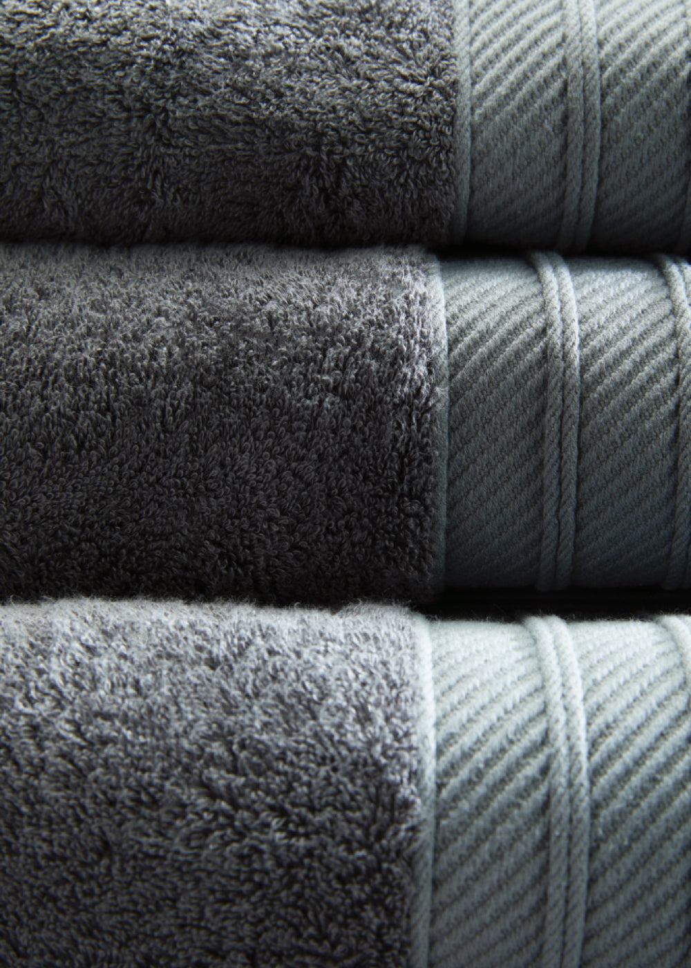 Hug Bamboo Bath Towels - Graphite 3