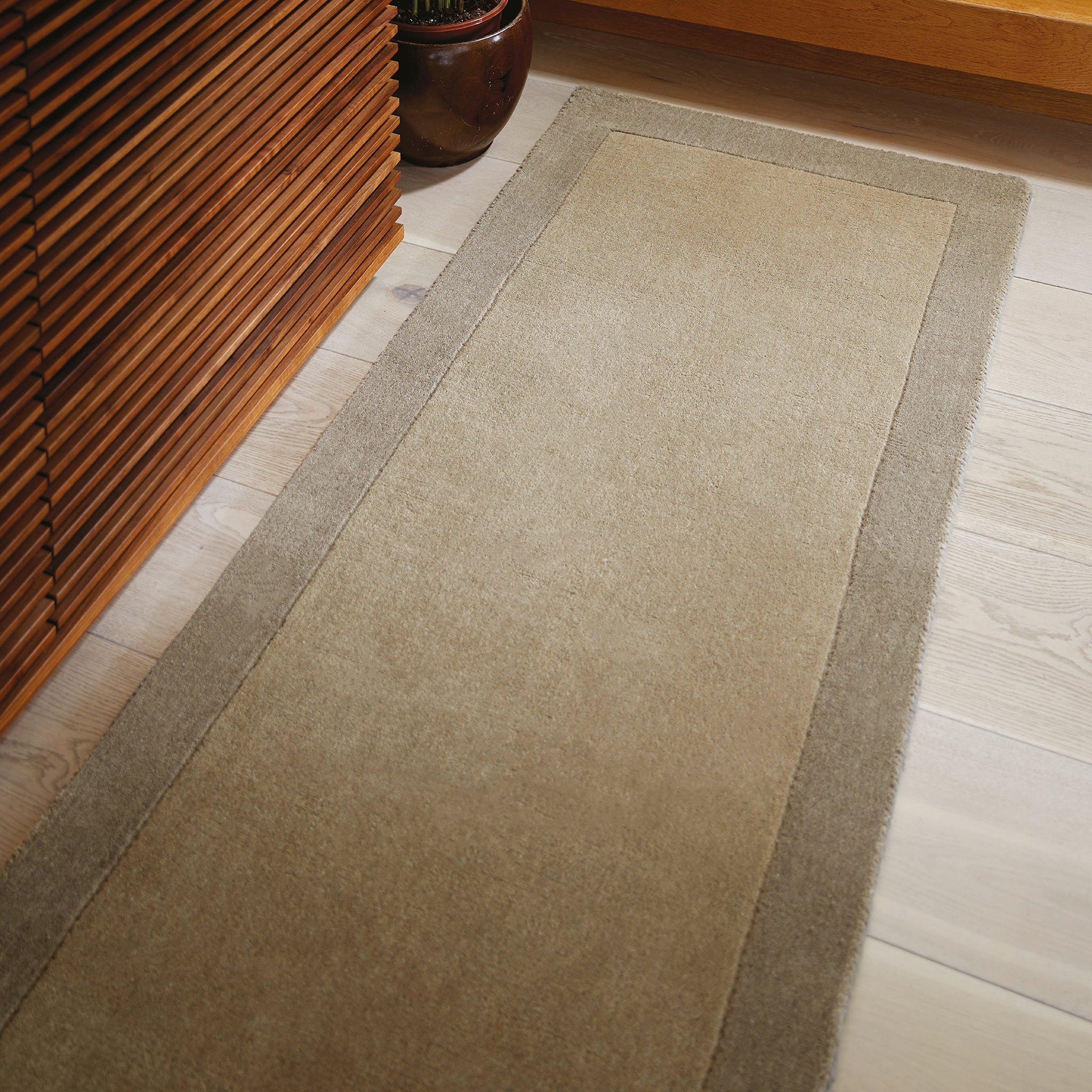 Borders Wool Rug Taupe 2