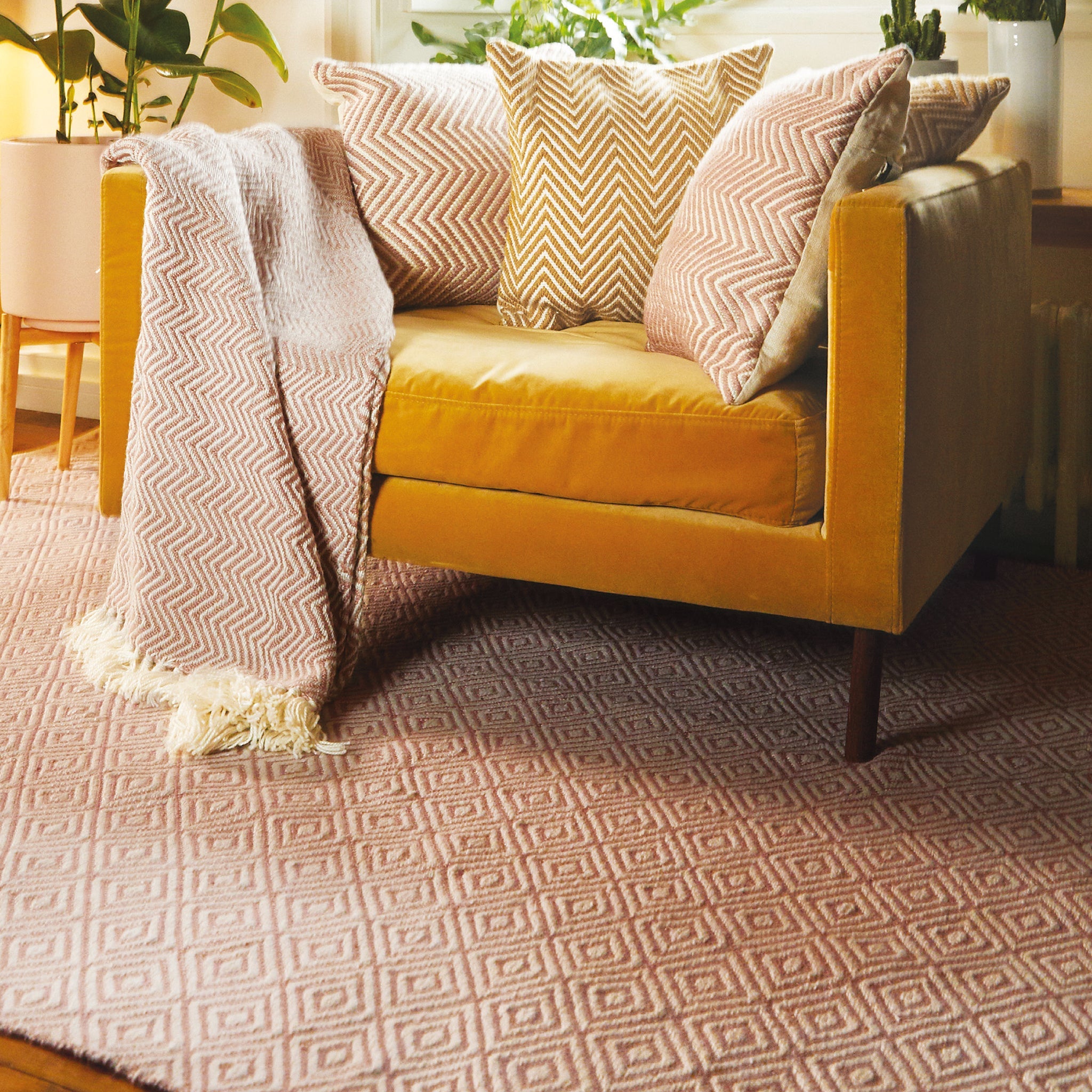 Diamond Washable Rug Rose 2
