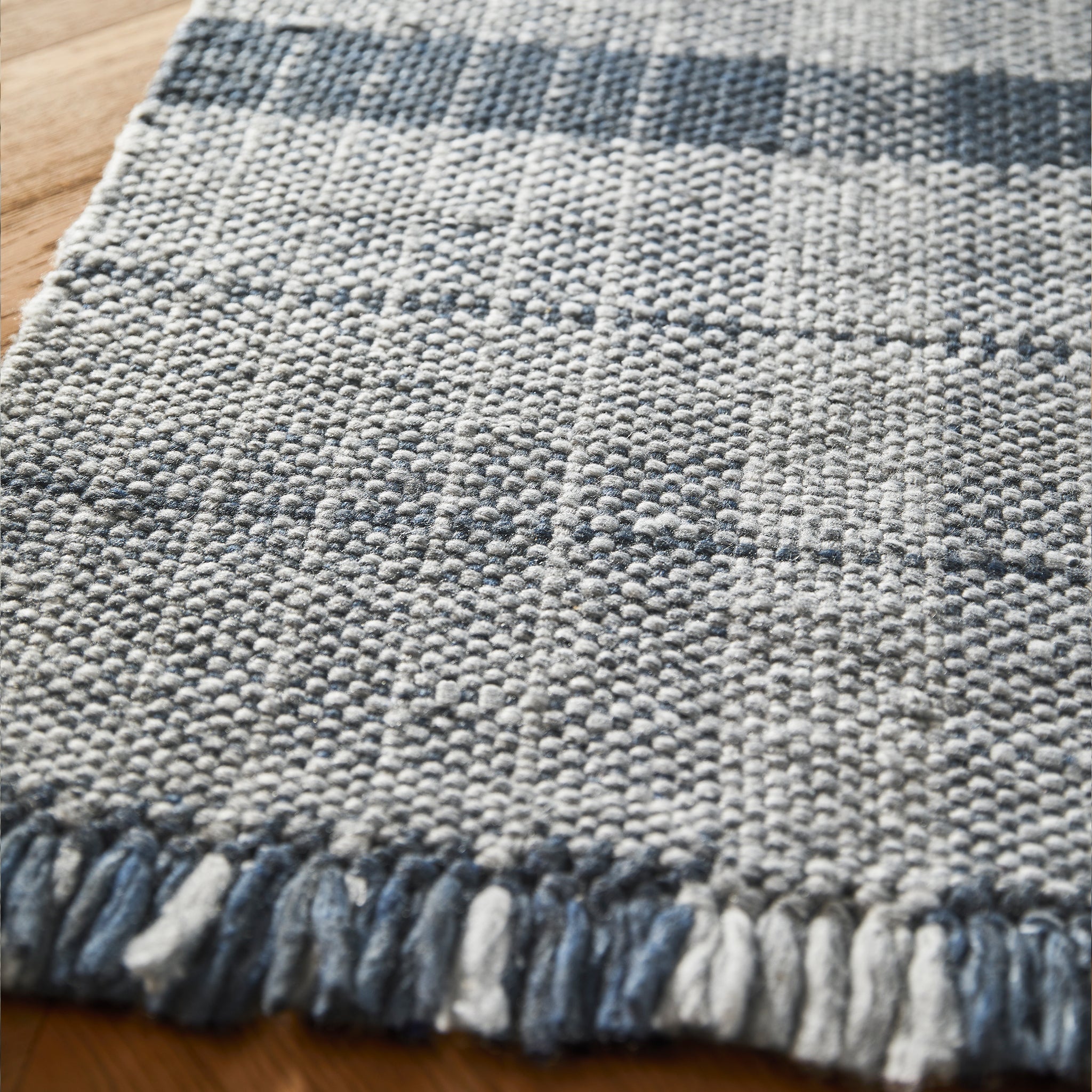 Highland Check Rug Navy 4