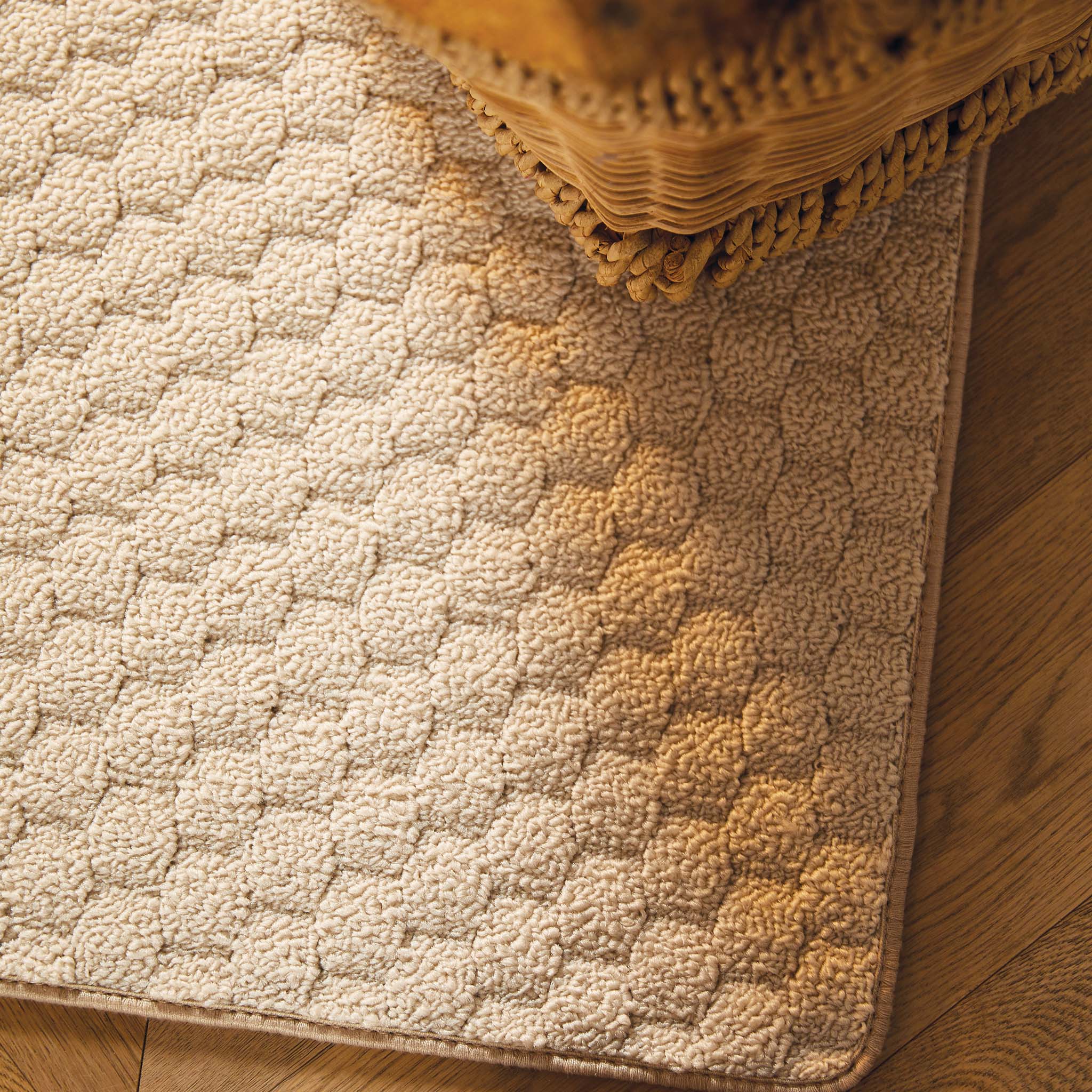 Sculptured Washable Honeycomb Rug Ivory 3