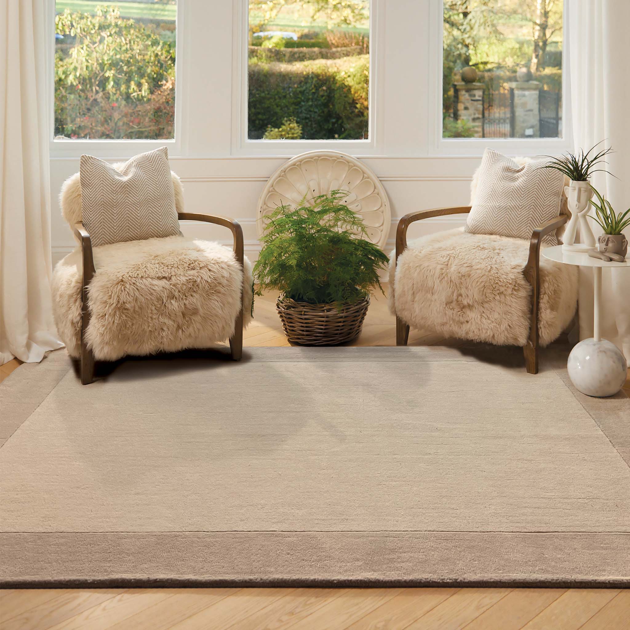 Borders Wool Rug Natural 2