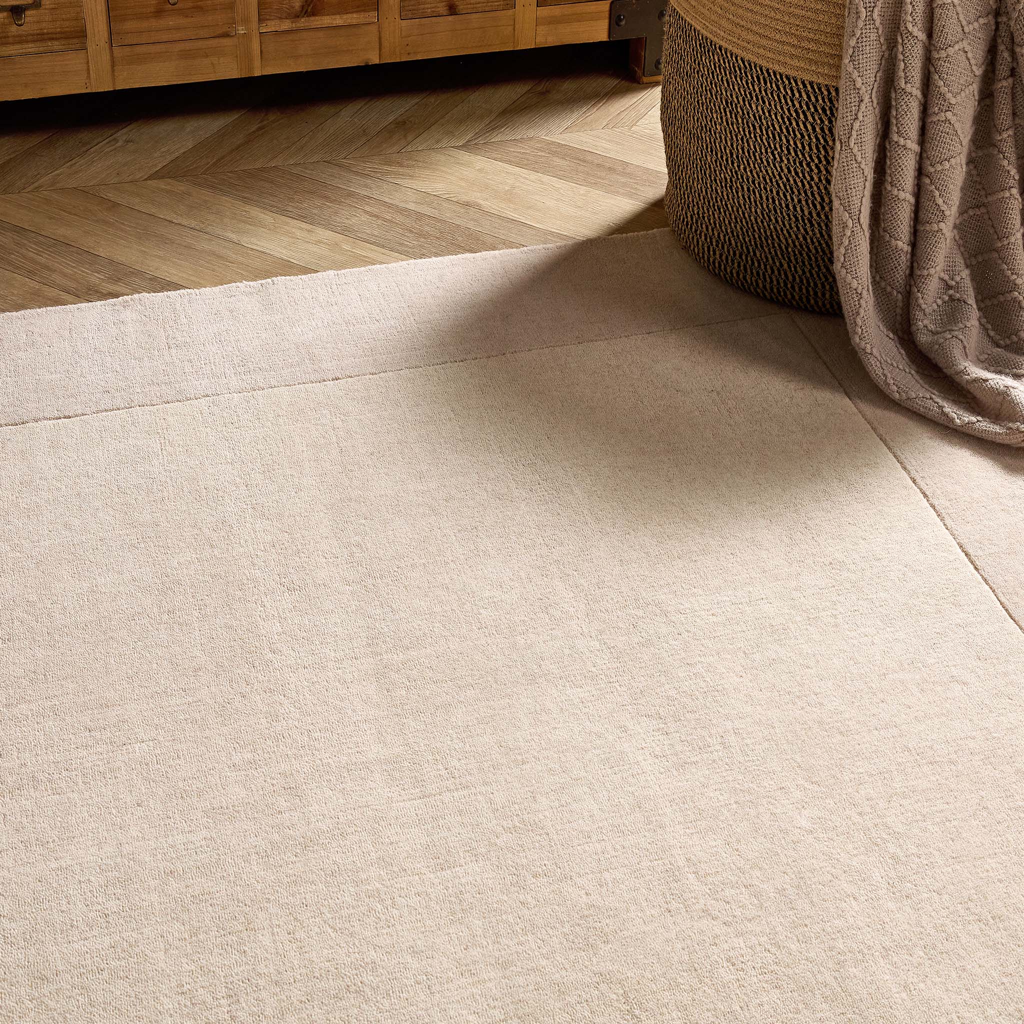 Borders Wool Rug Natural 5