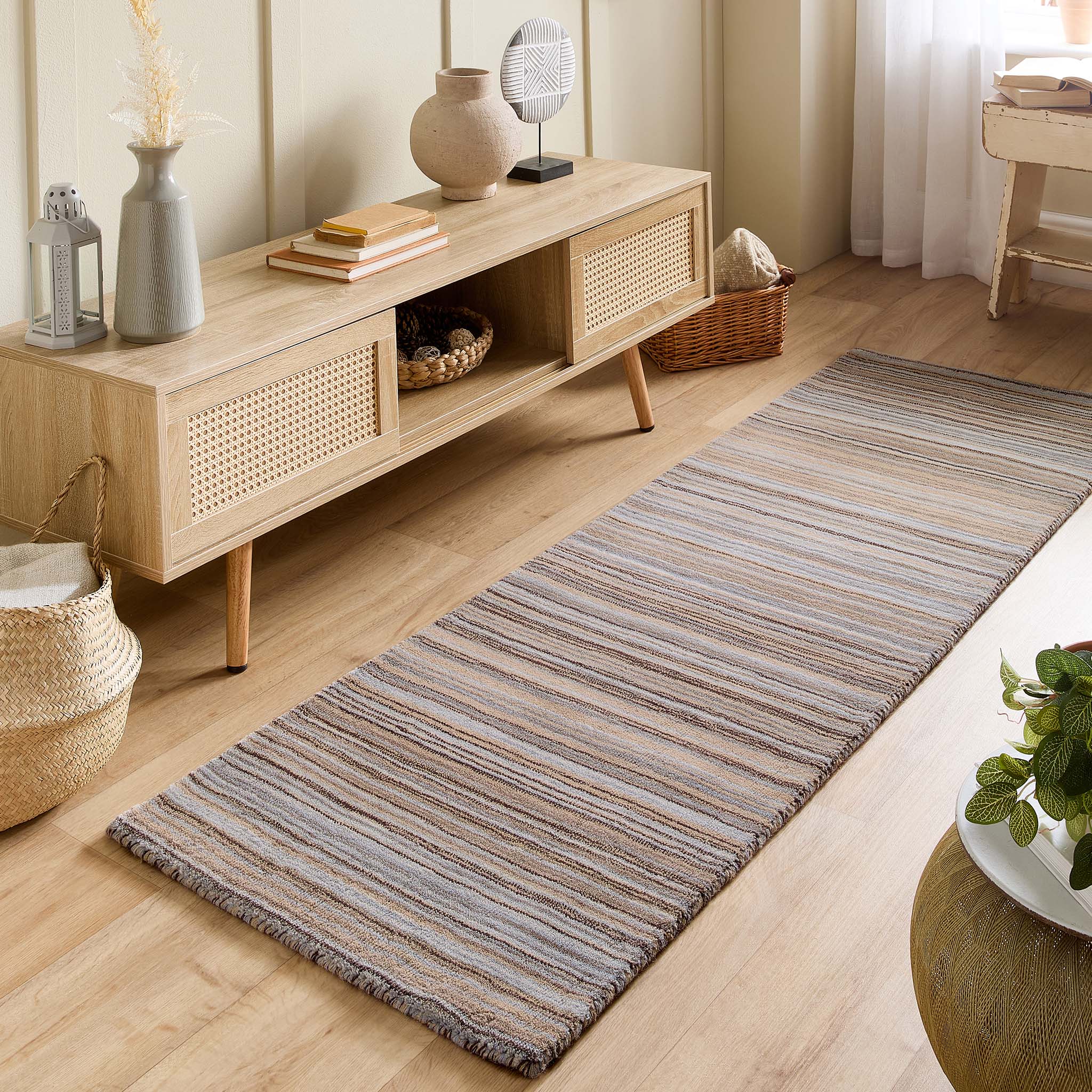 Fine Stripes Runner Beige 3