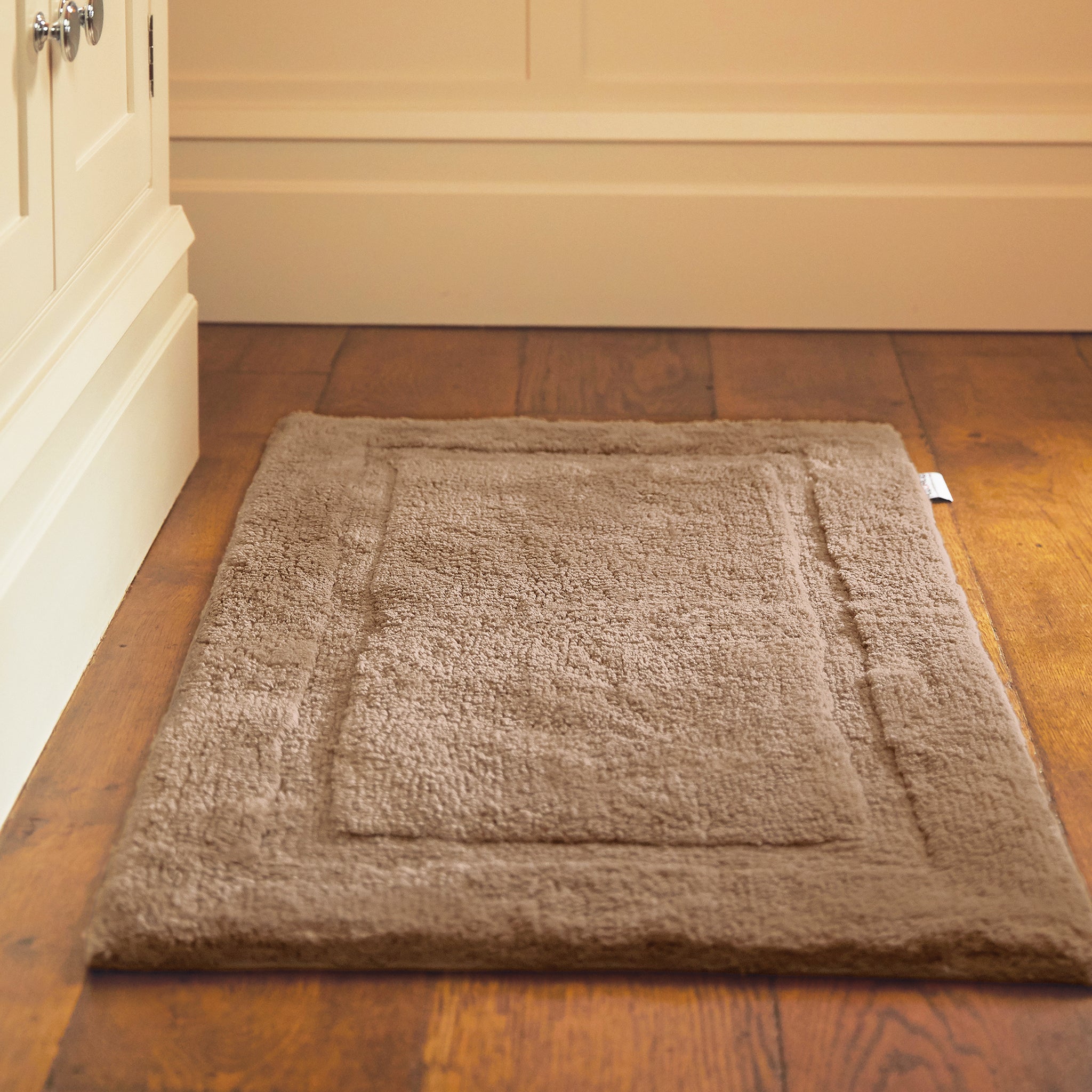 Bamboo Border Cappuccino Bathmat 2