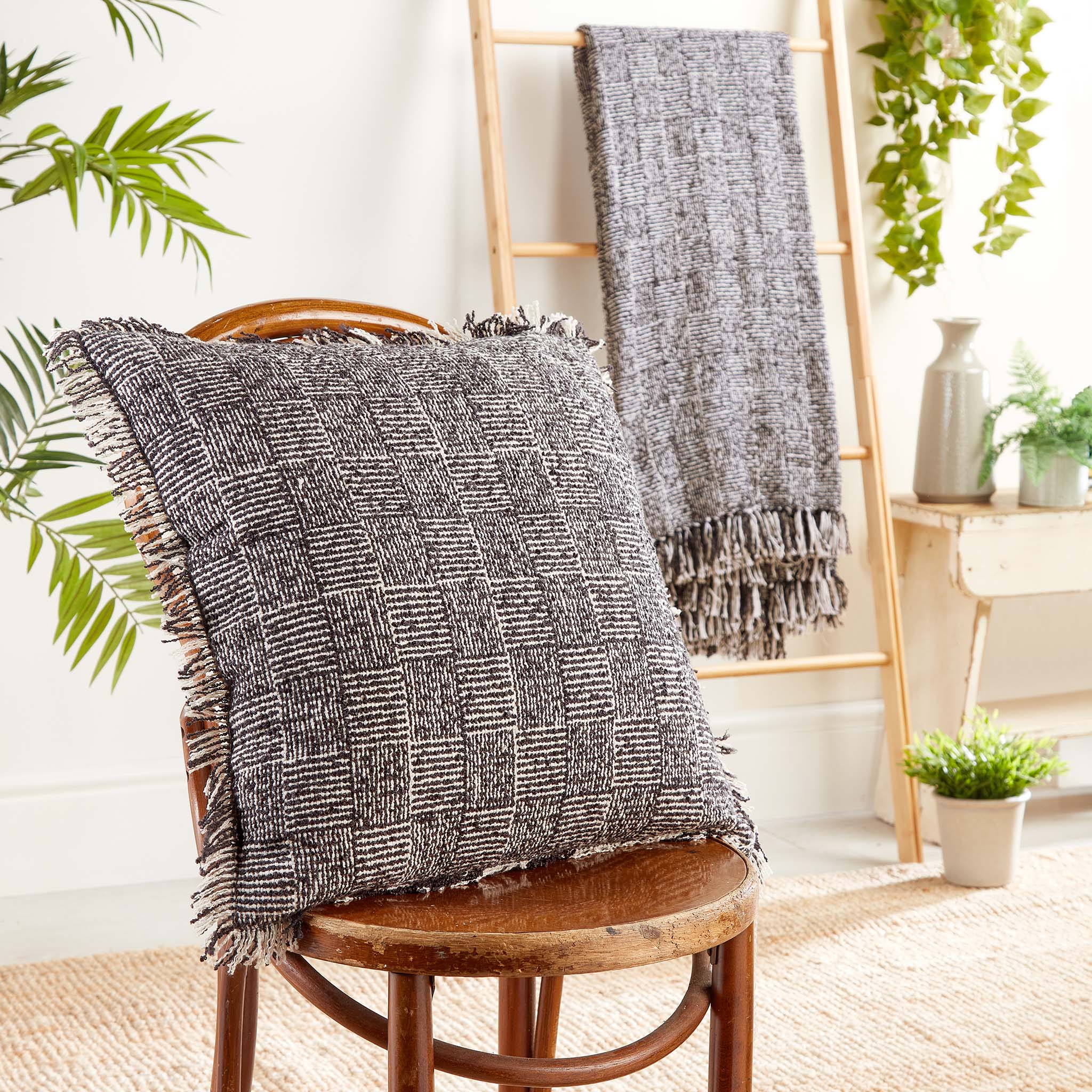Crosshatch Cushion Black 2