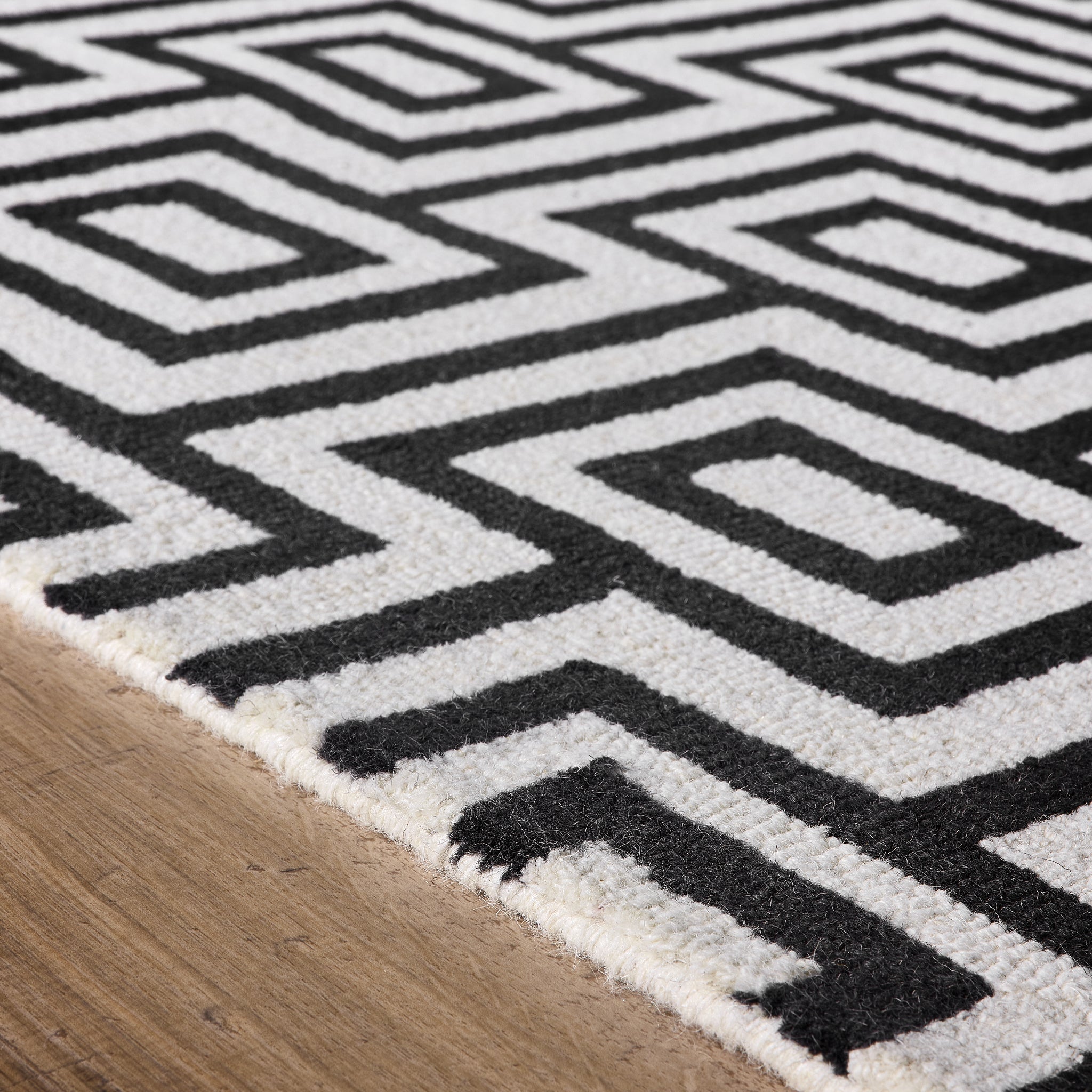 Labyrinth Rug- 100% Wool Loop Pile rug in Black and White with a 3D geometric pattern 4