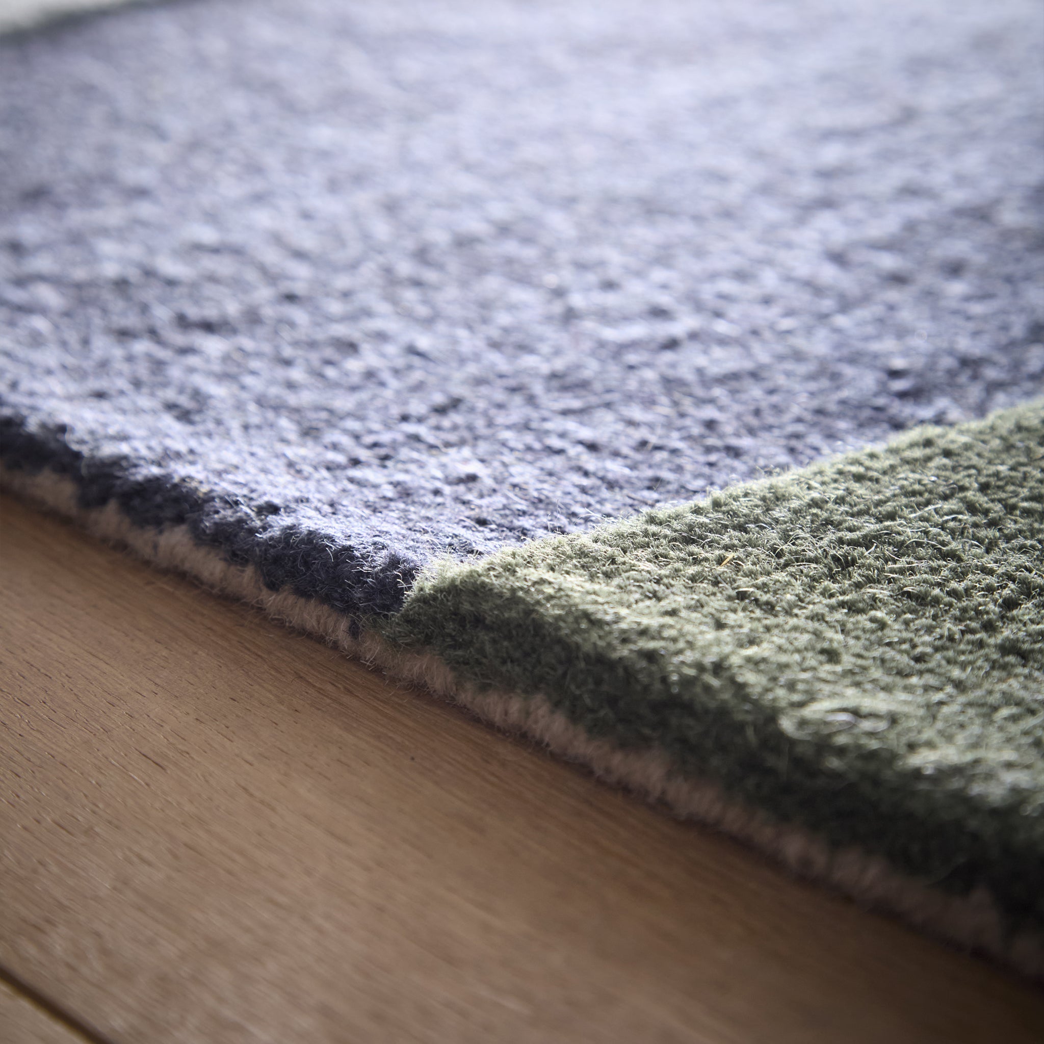 Retro Deco- 100% wool cut & looped pile, hand-tufted rug in multi with a geometric design. 